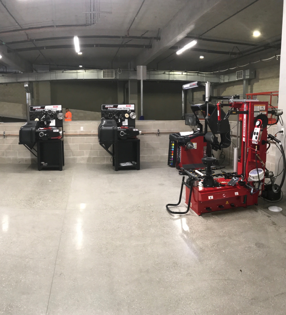Tire Equipment - Wheel Balancers from Clawson Automotive, California